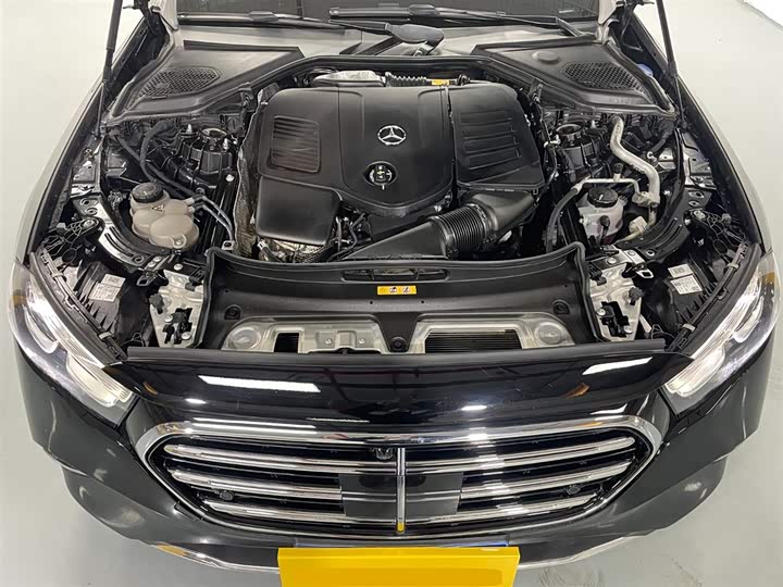 Mercedes-Benz E-Class 2024 E 300 L Luxury — фото 10