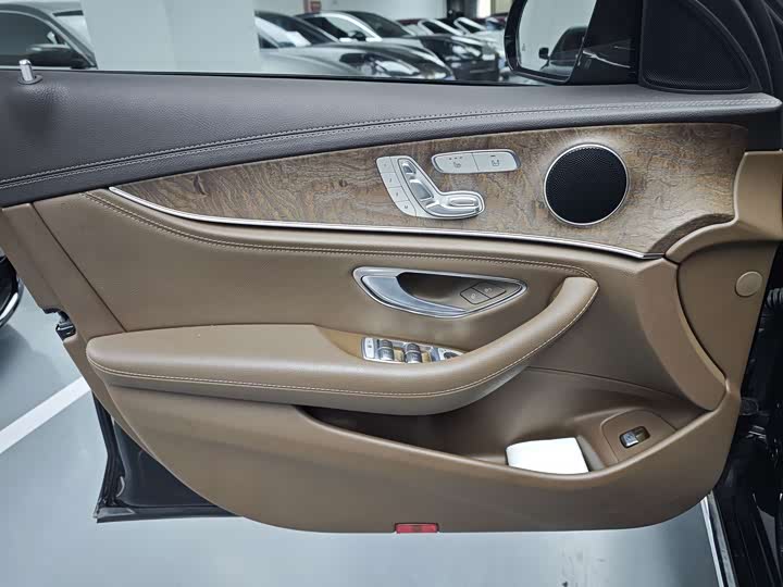 Mercedes-Benz E-Class E 300 L стиль — фото 10