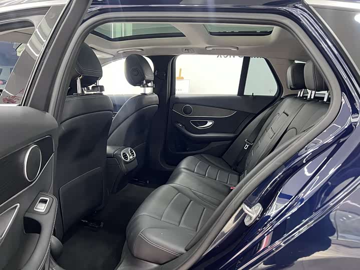 Mercedes-Benz C-Class 2018 C 180 — фото 5