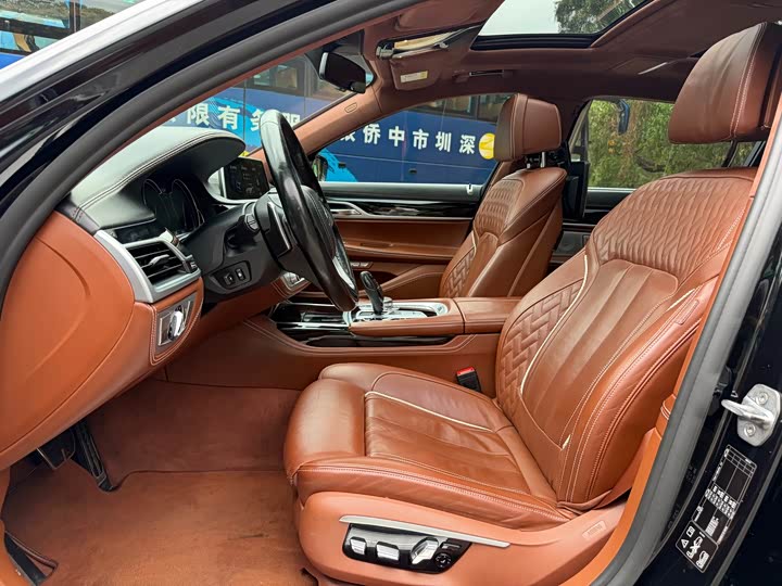 BMW 7-Series 2018 740 Li x Drive M — фото 10