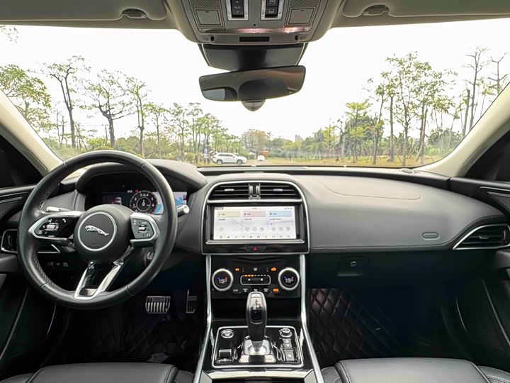 Jaguar XEL 2021 2.0 T 250 PS R-DYNAMIC SE — фото 9