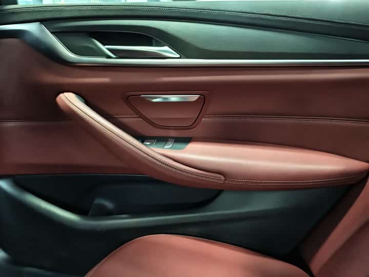 BMW 5 Series — фото 15