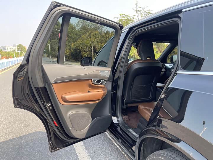 Volvo XC90 Hybrid 2022 E Hybrid T 8 7 — фото 28