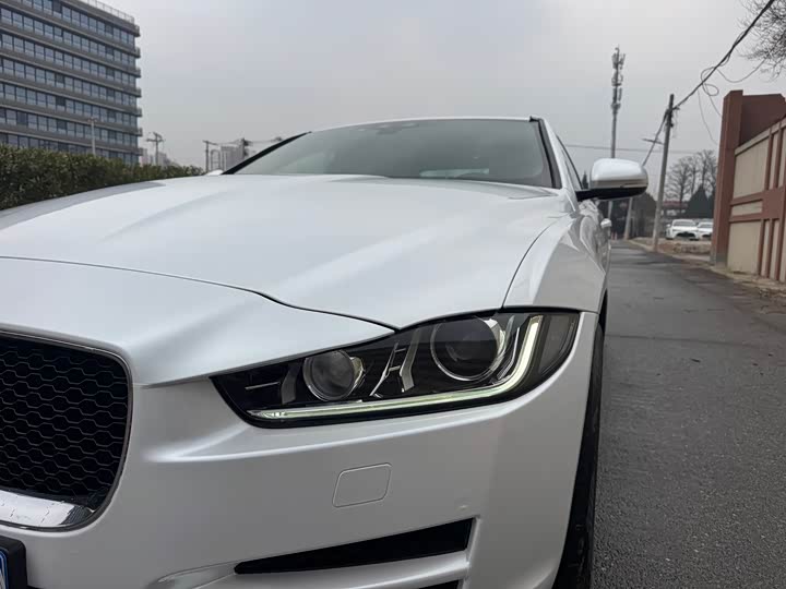 Jaguar XEL 2018 2.0 T 200 PS — фото 25