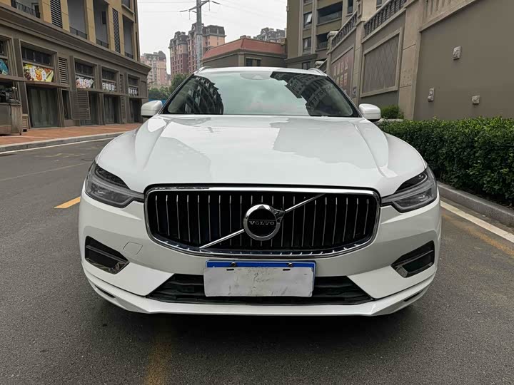 Volvo XC60 T5 полный привод — фото 2