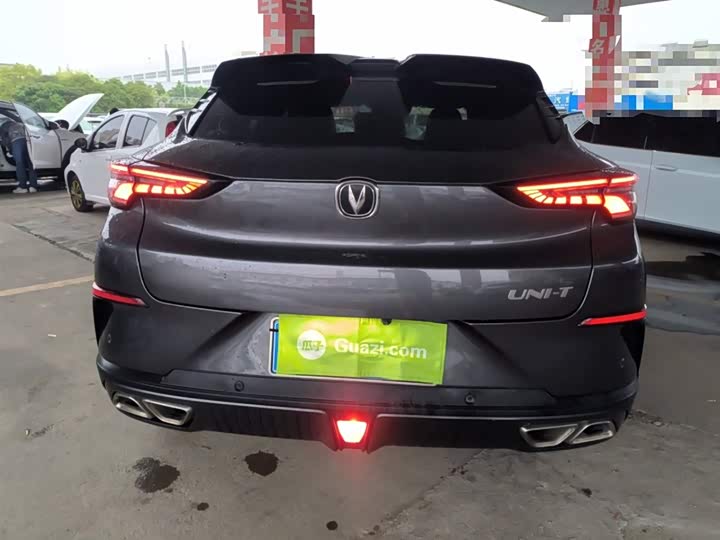 Changan UNI-T 2022 1.5 T Premium — фото 6