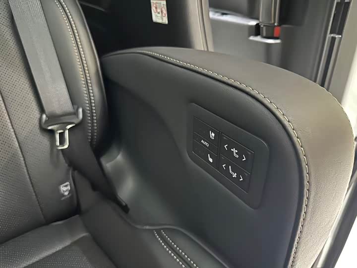 Toyota Vellfire — фото 13