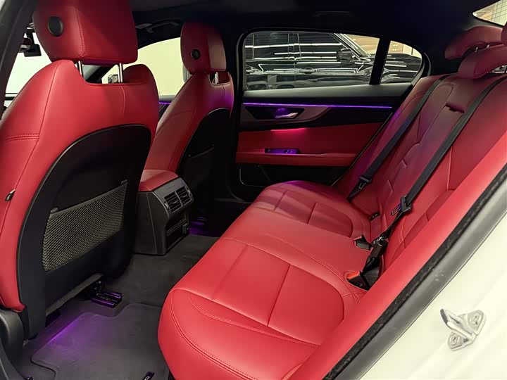 Jaguar XEL 2021 2.0 T 250 PS R-DYNAMIC S — фото 10
