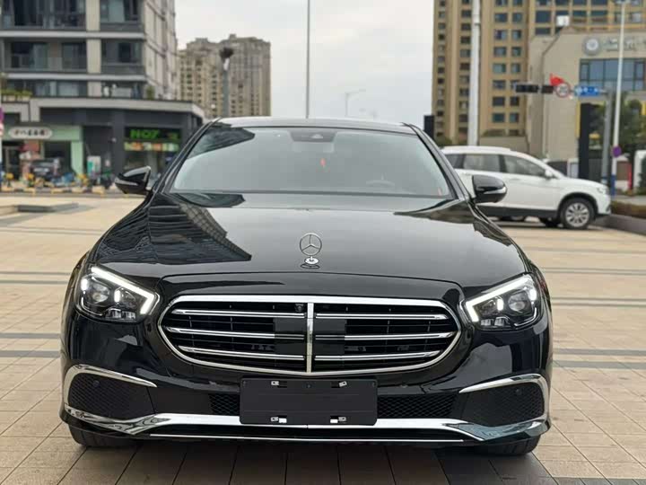 Mercedes-Benz E-Class 2017 E 320 L 4 MATIC — фото 1