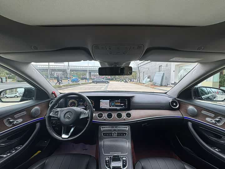 Mercedes-Benz E-Class 2017 E 320 L 4 MATIC — фото 5