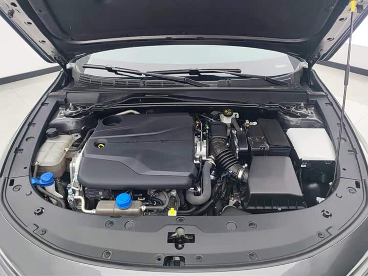 Changan UNI-V 2024 1.5 T — фото 10