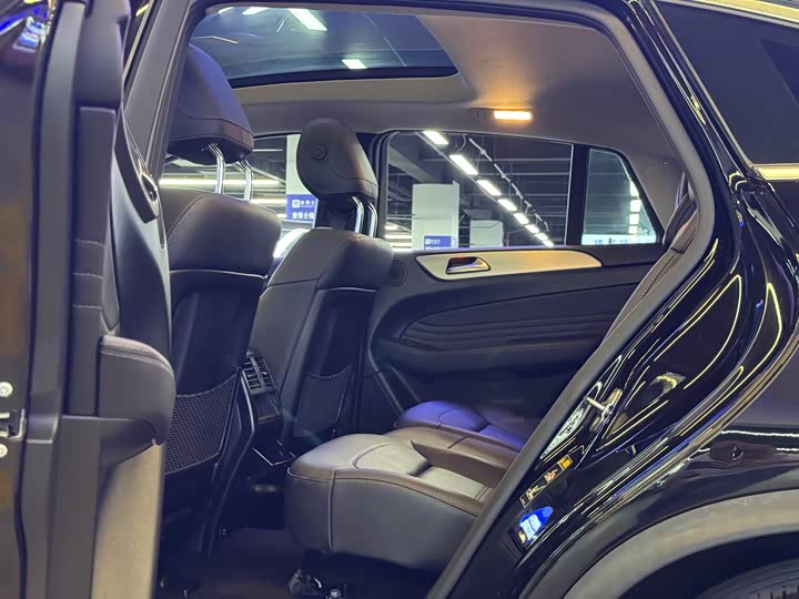Mercedes-Benz GLE 2018 GLE 320 4 MATIC SUV — фото 8