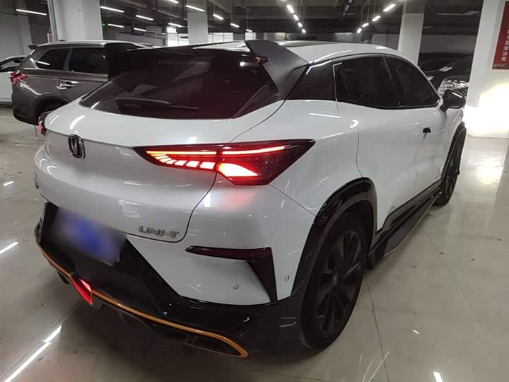 Changan UNI-T 2022 1.5 T Flagship — фото 7