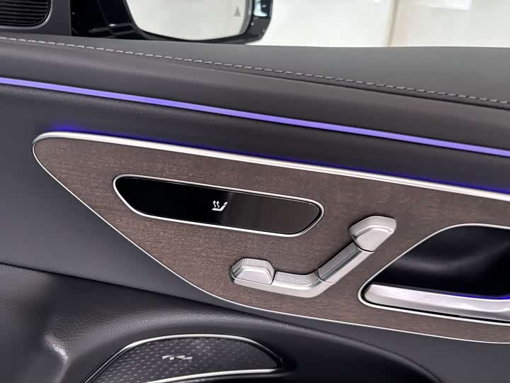 Mercedes-Benz E-Class 2024 E 350 e L — фото 26