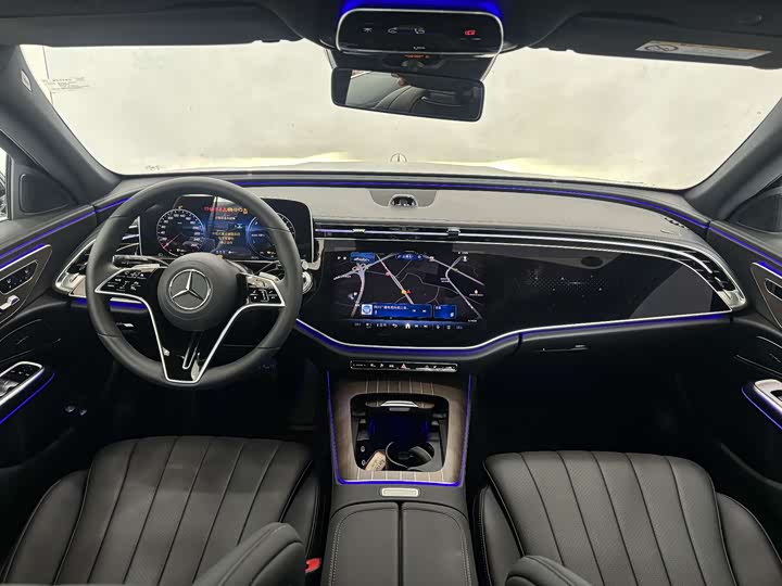 Mercedes-Benz E-Class 2024 E 350 e L — фото 13