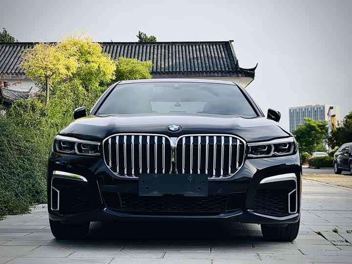 BMW 7 Series — фото 2