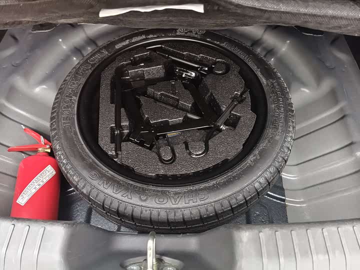 Changan UNI-V 2022 1.5 T — фото 20