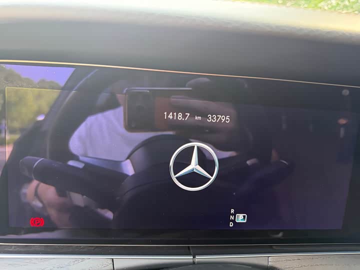 Mercedes-Benz E-Class 2023 E 300 L Luxury — фото 4