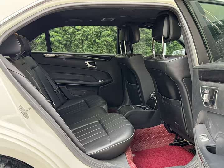 Mercedes-Benz E-Class 2015 E 260 L Sport — фото 10