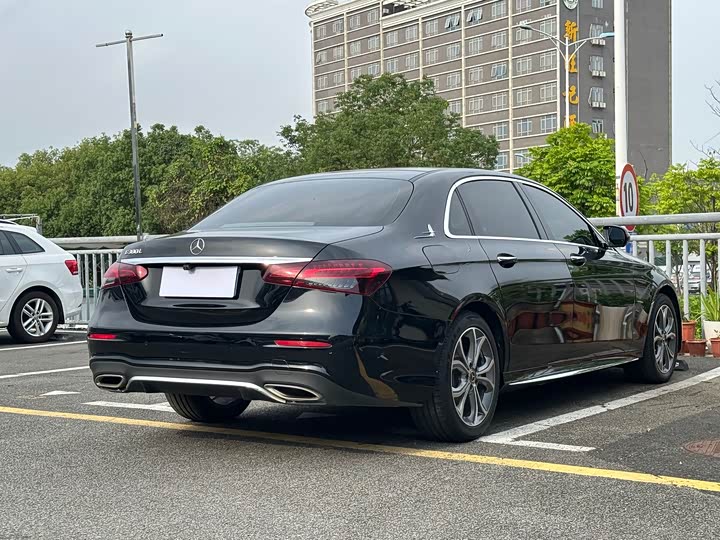 Mercedes-Benz E-Class 2021 E 300 L Luxury — фото 9