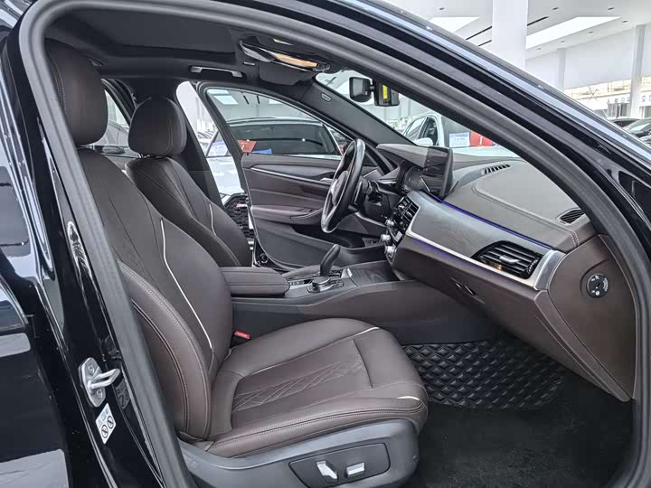 BMW 5-Series 2023 530 Li Leading M — фото 10