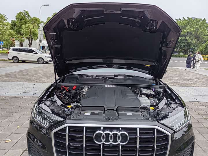 Audi Q7 2024 45 TFSI quattro S line Sport — фото 13