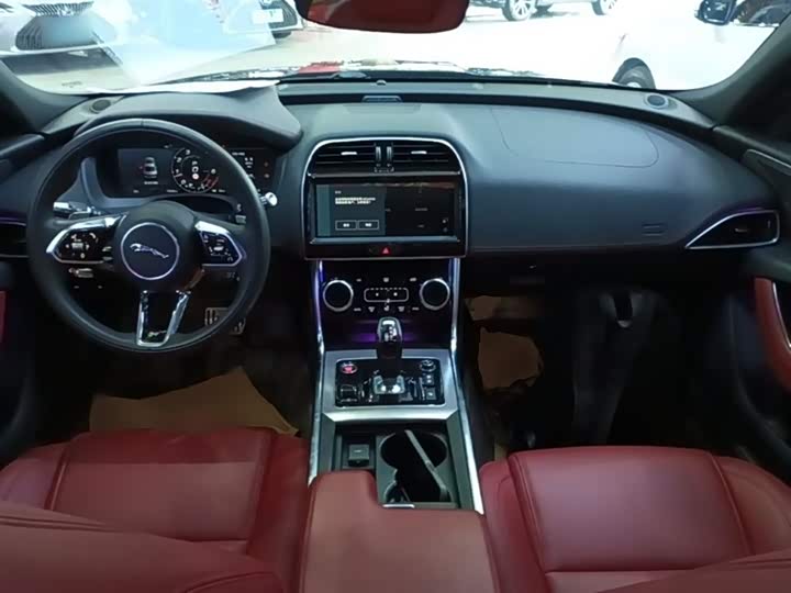 Jaguar XEL 2021 2.0 T 250 PS R-DYNAMIC S — фото 10