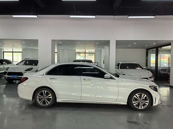 Mercedes-Benz C-Class 2020 C 200 L — фото 4