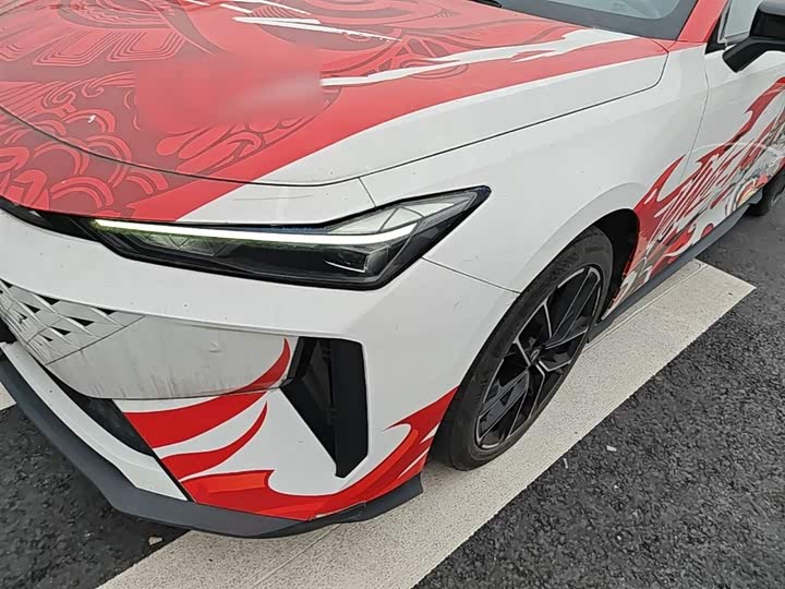 Changan UNI-V 2024 i DD 136km — фото 24