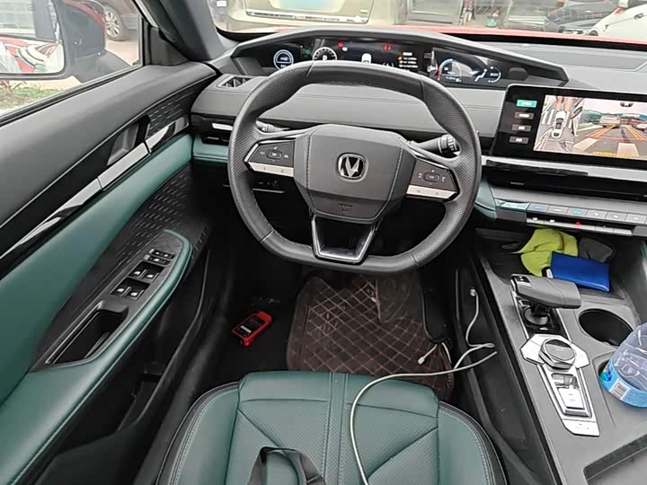 Changan UNI-V 2024 i DD 136km — фото 11