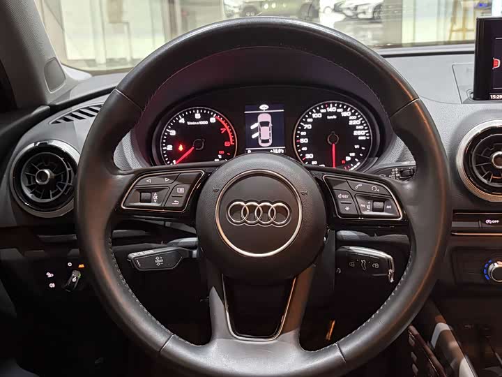 Audi A3 2020 Limousine 35 TFSI V — фото 8
