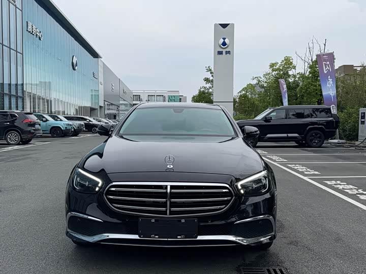 Mercedes-Benz E-Class E 300 L люкс — фото 2