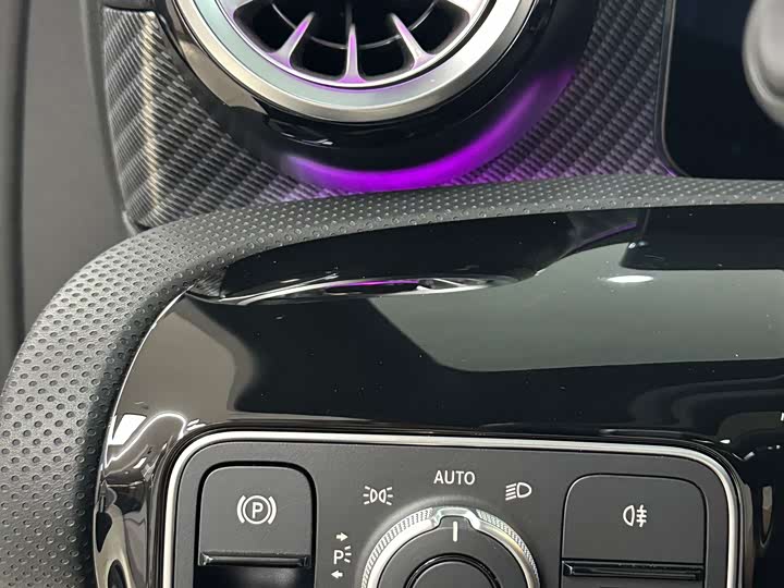 Mercedes-Benz A-Class 2024 A 200 L — фото 20