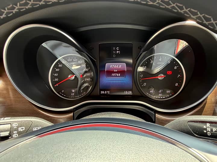 Mercedes-Benz V-Class 2022 V 260 L — фото 26