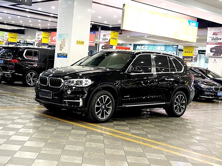 BMW X5 2017 x Drive 35i Leading — фото 1