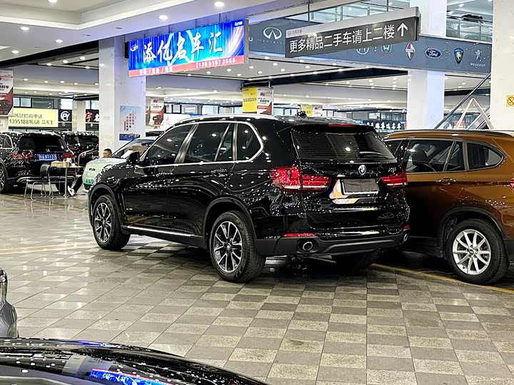 BMW X5 2017 x Drive 35i Leading — фото 3