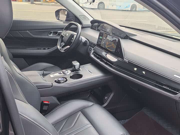 Changan UNI-K 2024 2.0 T 2 WD — фото 16