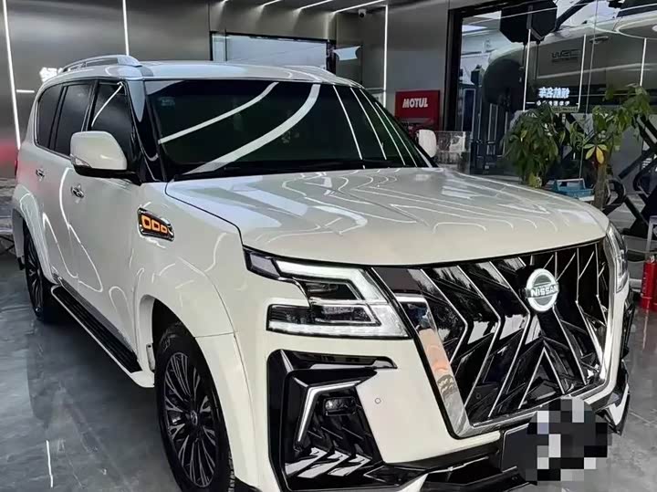 Nissan Patrol — фото 10