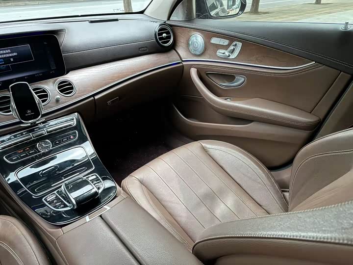 Mercedes-Benz E-Class E 320 L 4MATIC — фото 4