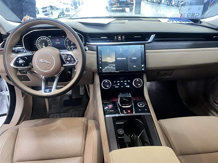 Jaguar XFL 2024 2.0 T P 250 2 WD — фото 7