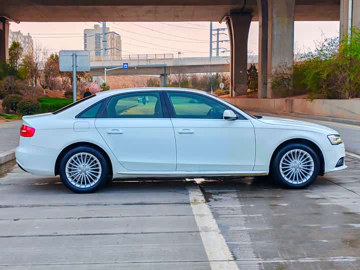 Audi A4L 2015 35 TFSI ATComfort — фото 4