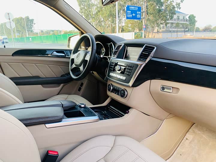 Mercedes-Benz GL-Class 2016 GL 450 4 MATIC — фото 10