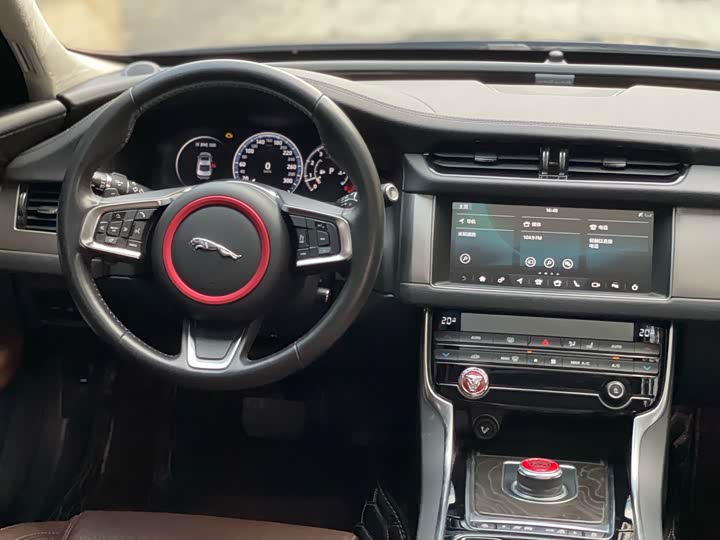 Jaguar XFL 2020 XFL 2.0 T P 250 4 WD — фото 13