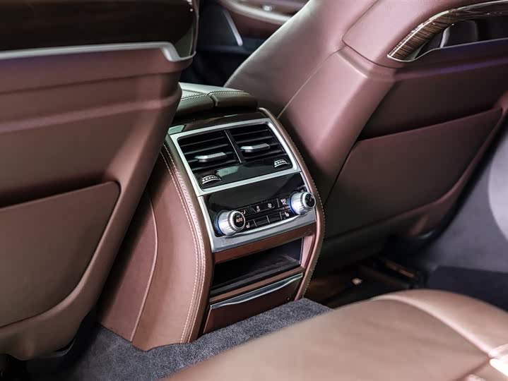 BMW 7-Series 2021 730 Li — фото 17