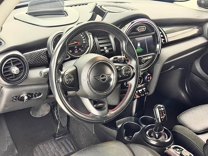 MINI Hatch — фото 12