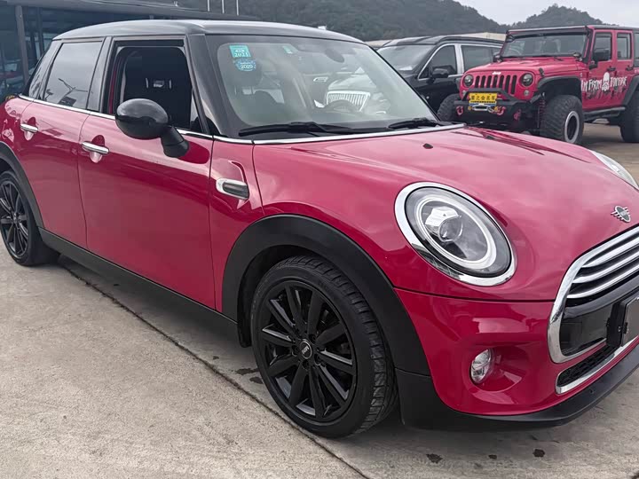MINI Hatch — фото 1