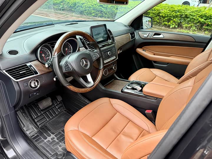 Mercedes-Benz GLS 2016 GLS 400 4 MATICLuxury — фото 13