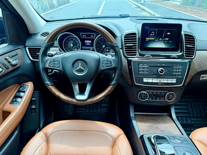 Mercedes-Benz GLS 2016 GLS 400 4 MATICLuxury — фото 27
