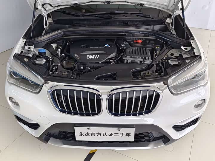 BMW X1 2018 s Drive 18 Li — фото 17