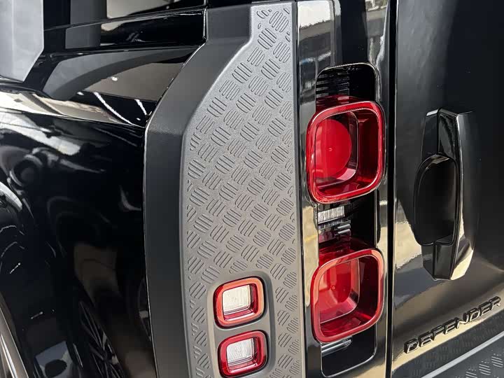 Land Rover Defender — фото 9